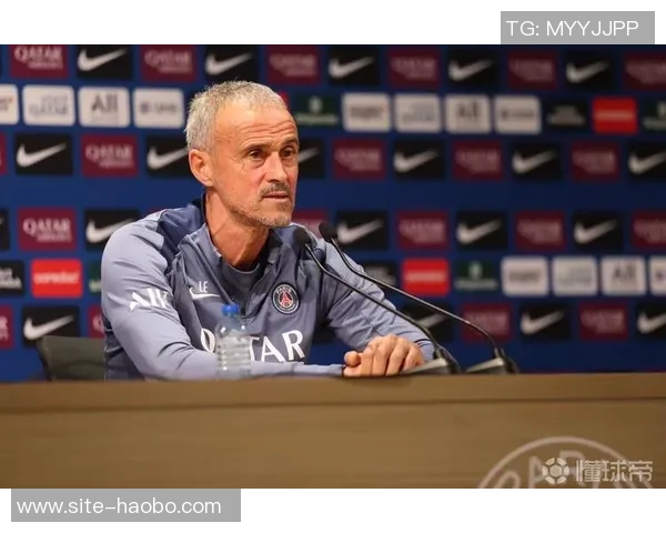 恩里克因伤病潮调整战术多名球员尝试伪九号位新角色 恩里克因伤病潮调整战术多名球员尝试伪九号位新角色