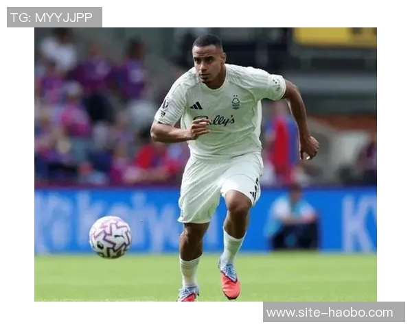 法尔克透露拜仁关注诺丁汉森林中卫穆里略但转会费用昂贵 法尔克透露拜仁关注诺丁汉森林中卫穆里略但转会费用昂贵